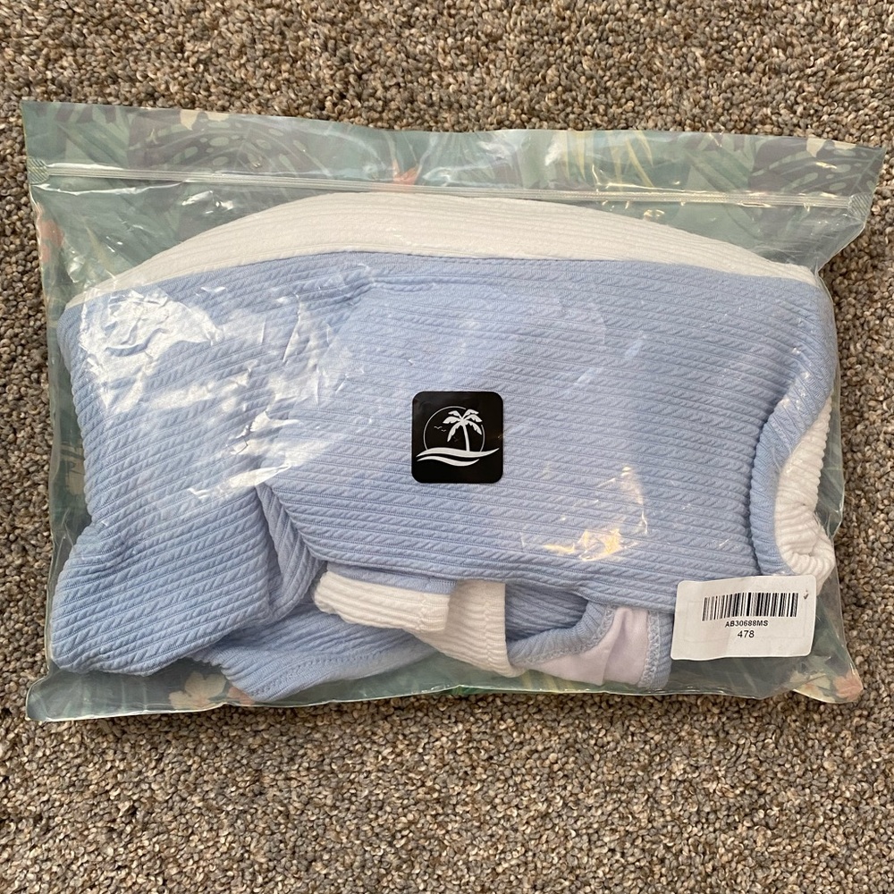NWT Cupshe Blue and White One Shoulder Swimsuit - Picture 4 of 6